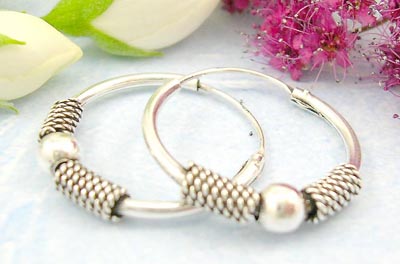 Discount internet shopping gift jewellery for woman sterling silver earring hoop with silver ball and wire wrap design 
