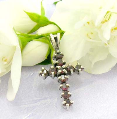 Pendatns custom store mini red garnet forming cross pattern design with 925 sterling silver pendant 