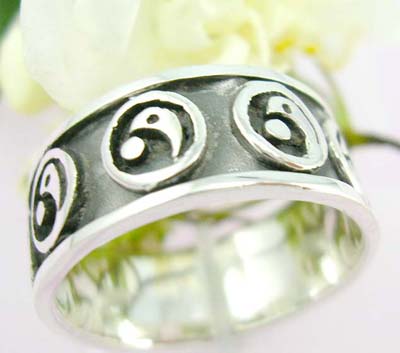   Body custom jewelry Sterling silver ring with spiral and line tattoo pattern      